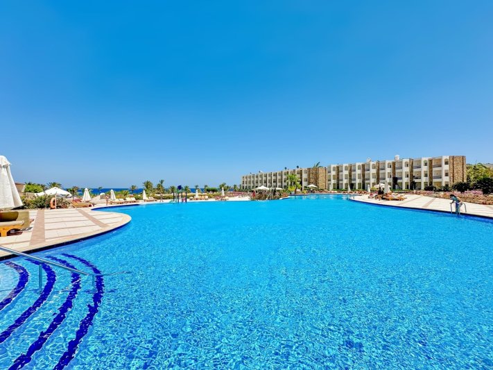 Marsa Alam utazás Royal Brayka Beach