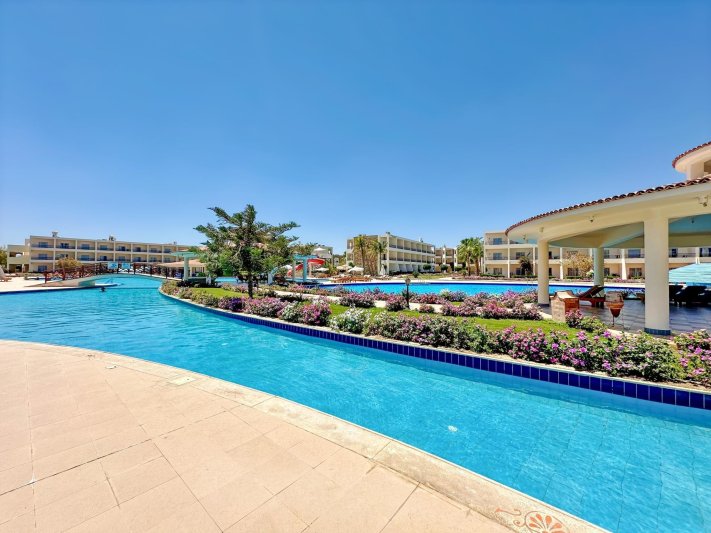 Marsa Alam utazás Royal Brayka Beach