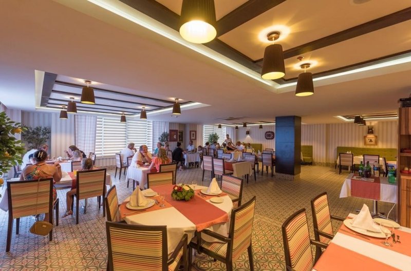 Alanya utazás Royal Garden Beach