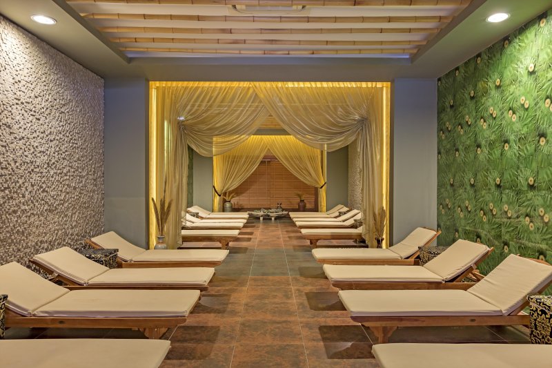 Antalya utazás Royal Holiday Palace