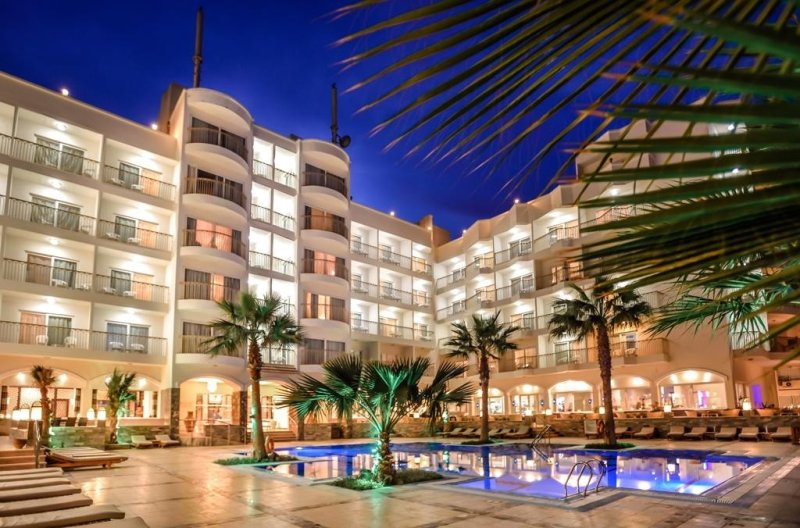 Hurghada utazás Royal Star Beach Resort