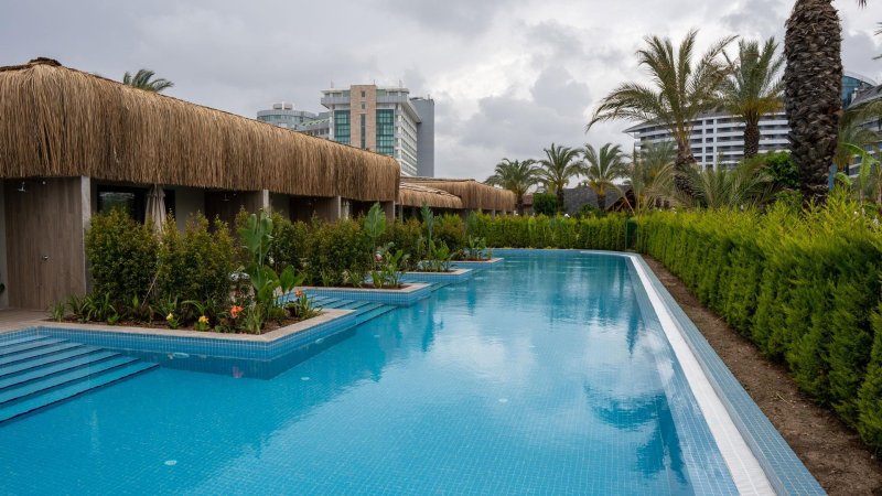 Antalya utazás Royal Wings