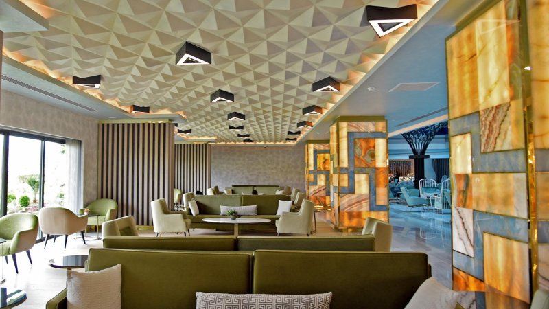 Antalya utazás Royal Wings