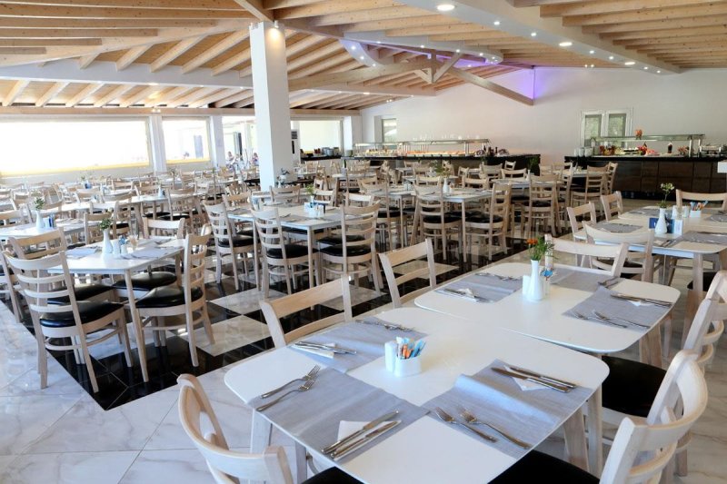 Korfu utazás Saint George Palace