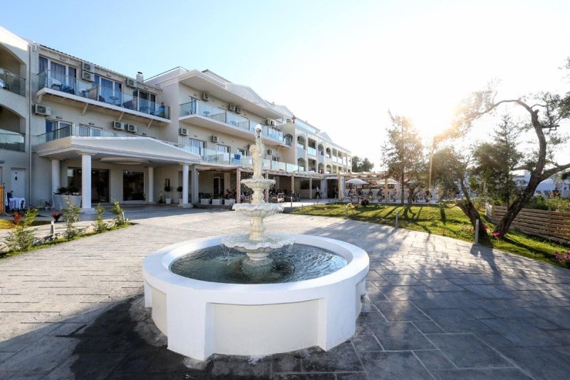 Korfu utazás Saint George Palace