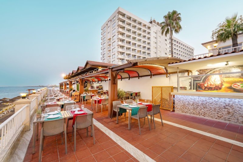 Észak-Ciprus utazás Salamis Bay Conti Resort