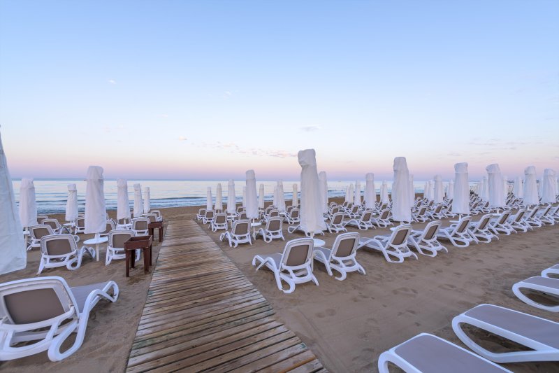 Sandy Beach Side