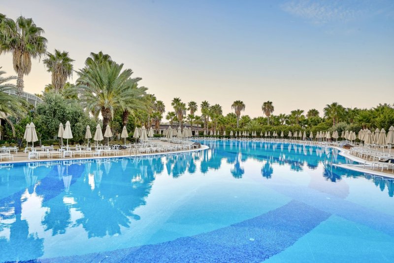 Seaden Sea World Resort and Spa Side