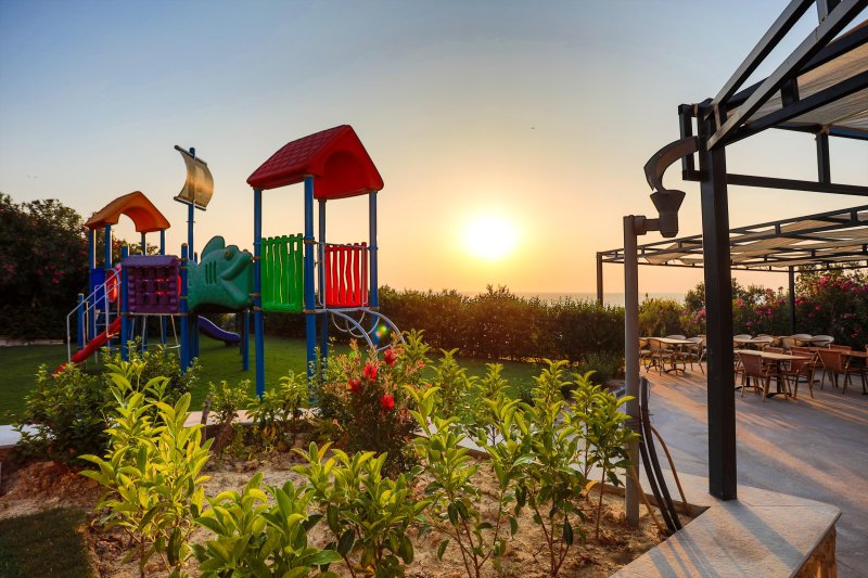 Kusadasi utazás Sealight Family Club