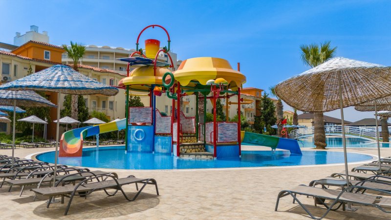 Kusadasi utazás Sealight Family Club