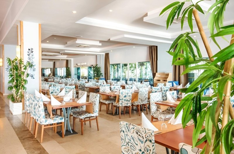 Kusadasi utazás Sealight Resort Hotel