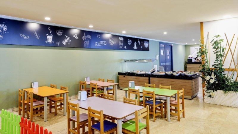 Kusadasi utazás Sealight Resort Hotel