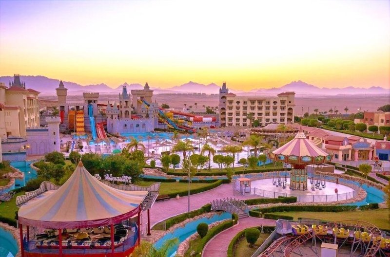 Hurghada utazás Serenity Fun City