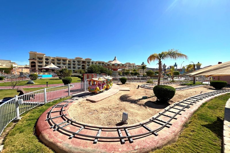 Hurghada utazás Serenity Fun City