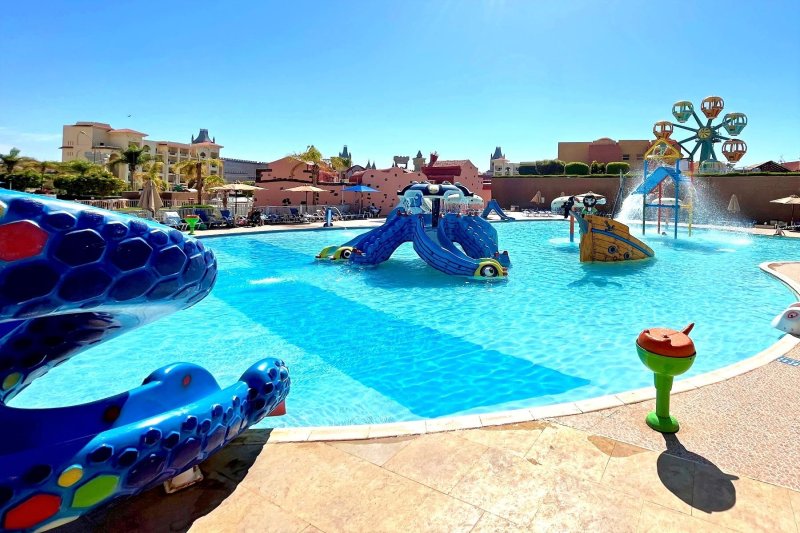 Hurghada utazás Serenity Fun City