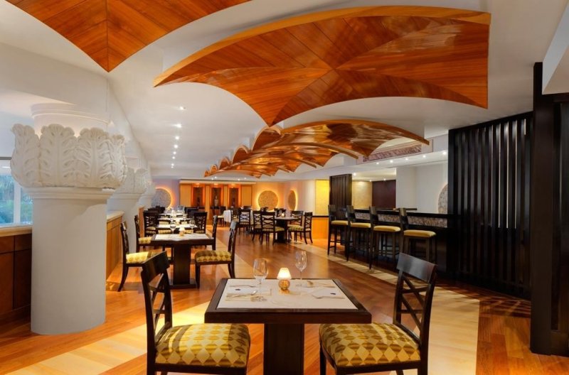 Dubai utazás Sheraton Jumeirah Beach