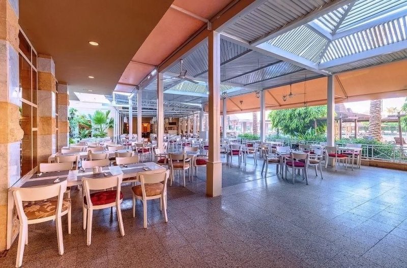 Hurghada utazás Sindbad Club