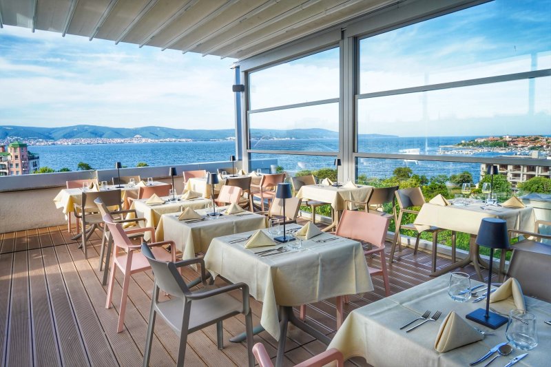 Sol Marina Palace Neszebár