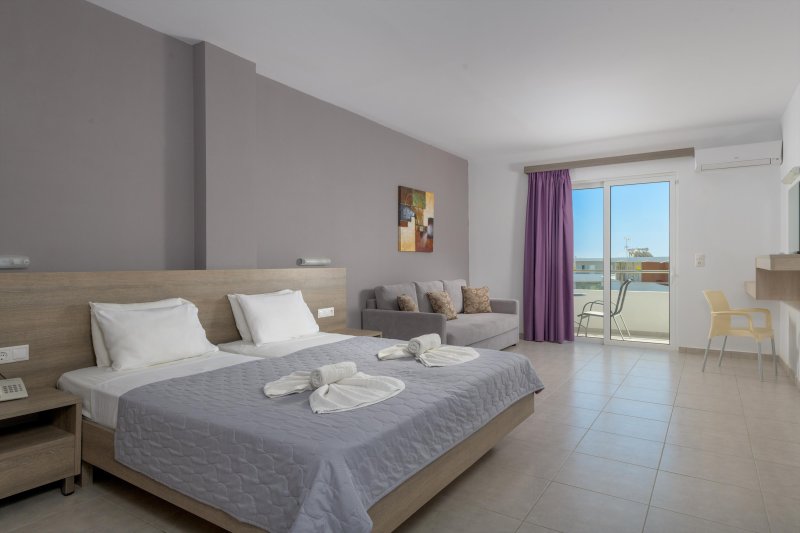 Kétágyas szoba tájra néző kilátással