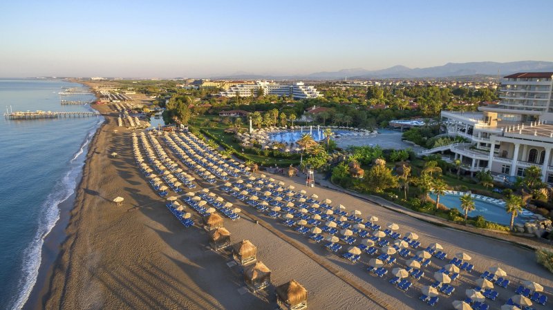 Starlight Resort Hotel Side