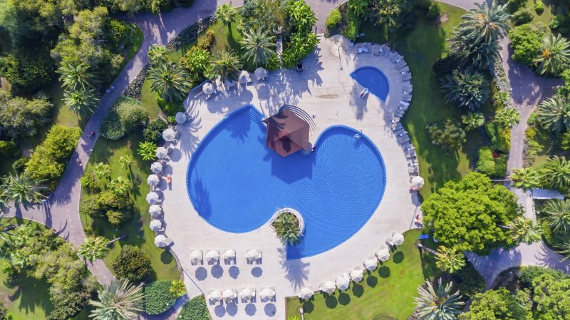 Starlight Resort Hotel Side