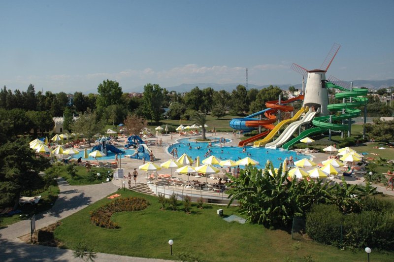 Starlight Resort Hotel Side