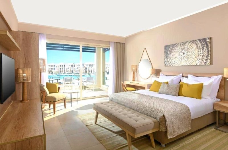 Superior Standard szoba oldalról tengerre néző kilátással