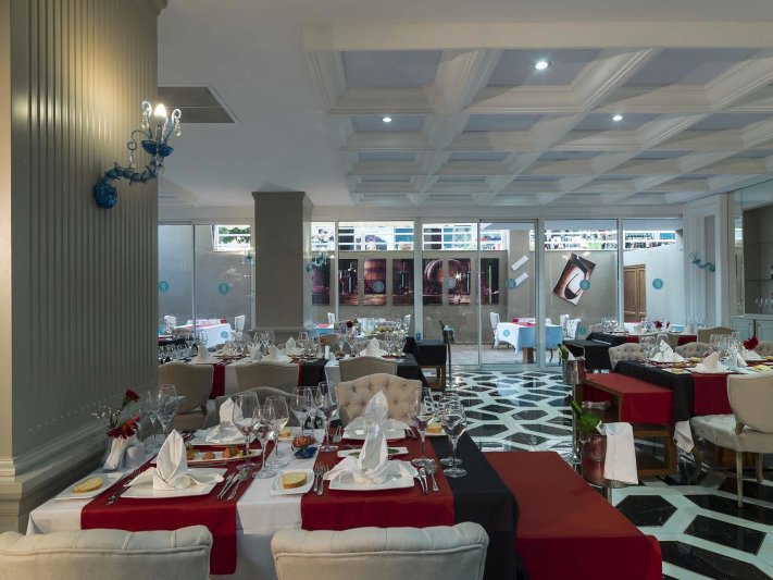 Sultan Of Dreams Hotel & Spa Side