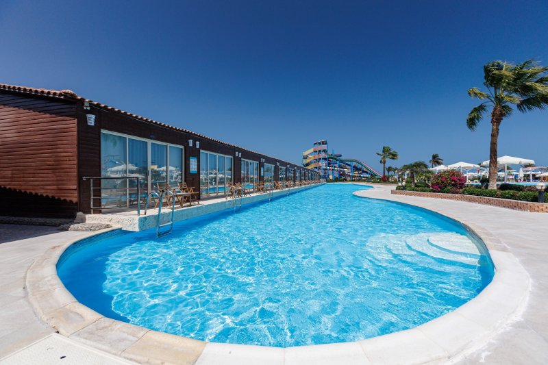 Hurghada utazás Sunrise Alora Aqua Park Resort