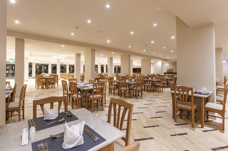 Hurghada utazás Sunrise Alora Aqua Park Resort