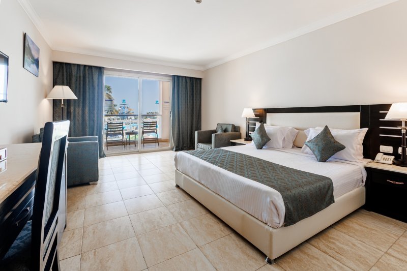 Hurghada utazás Sunrise Alora Aqua Park Resort