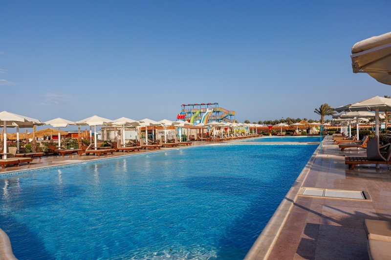 Hurghada utazás Sunrise Alora Aqua Park Resort
