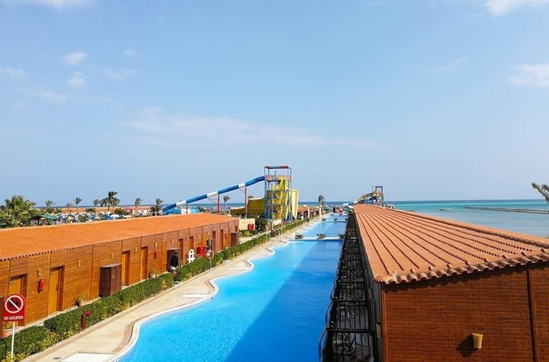 Hurghada utazás Sunrise Solara Aqua Park Resort