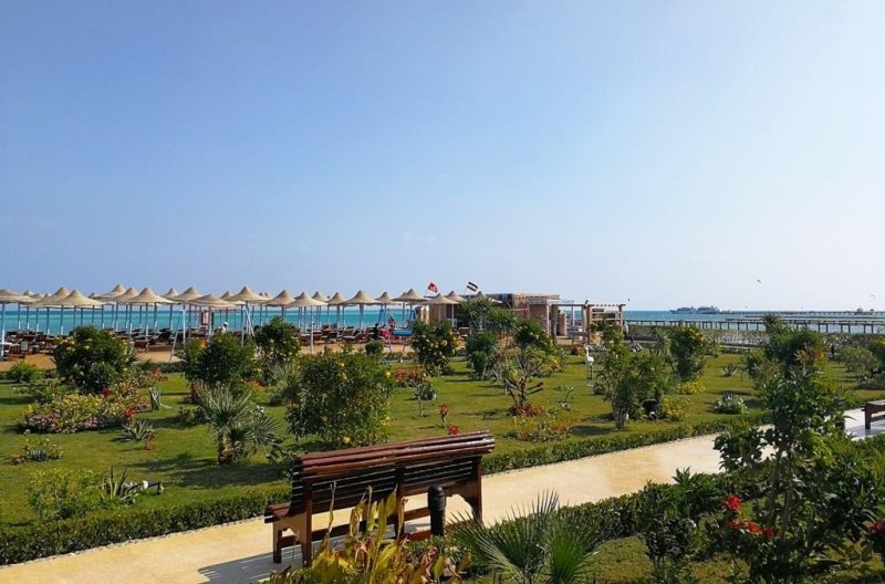 Hurghada utazás Sunrise Solara Aqua Park Resort