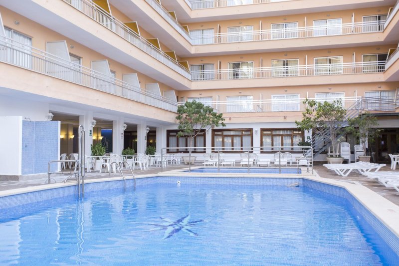 Mallorca utazás Tent Bahia De Palma