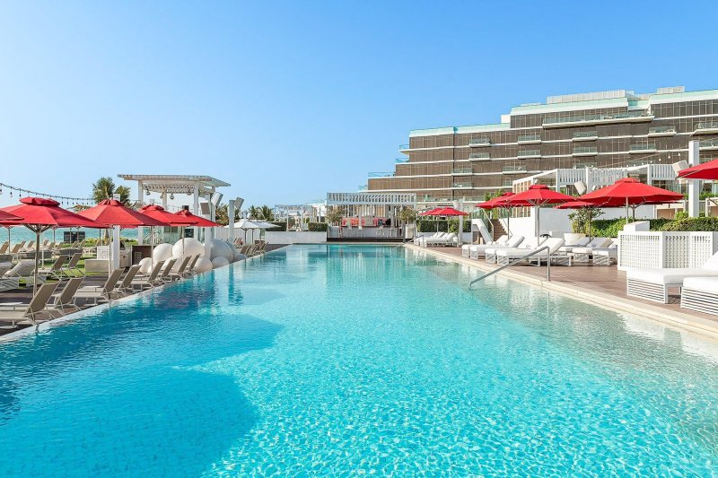 Dubai utazás Th8 Palm Dubai Beach Resort Vignette Collection