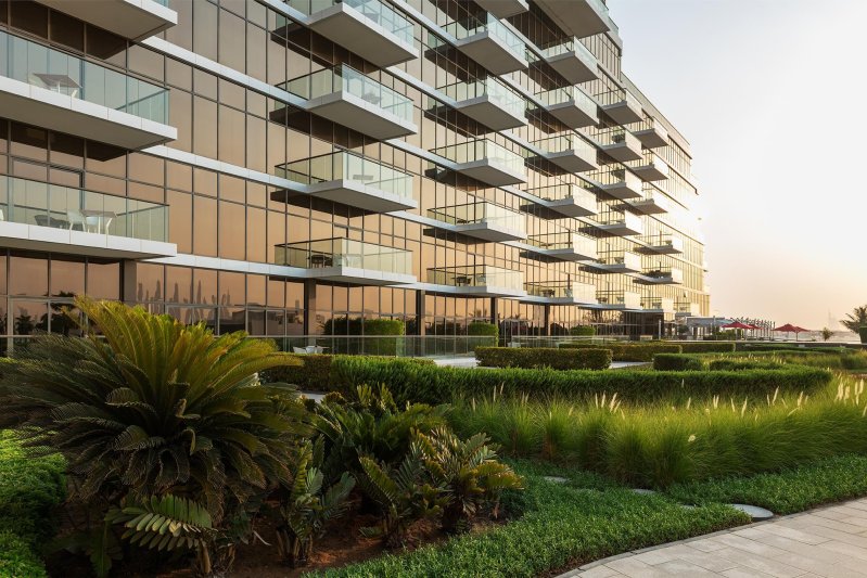 Dubai utazás Th8 Palm Dubai Beach Resort Vignette Collection