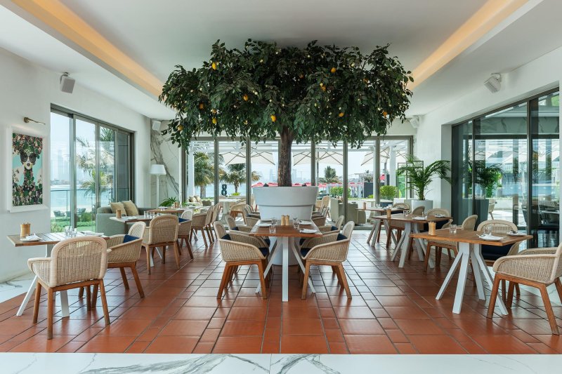 Dubai utazás Th8 Palm Dubai Beach Resort Vignette Collection