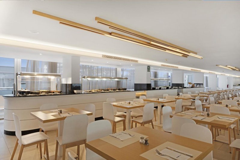 Mallorca Sa Coma utazás Thb Sa Coma Platja