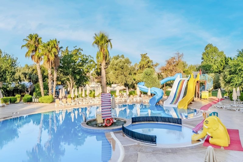 Bodrum utazás The Holiday Resort