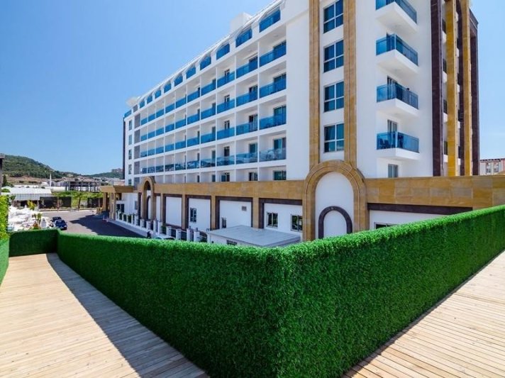 Alanya utazás The Lumos Deluxe Resort