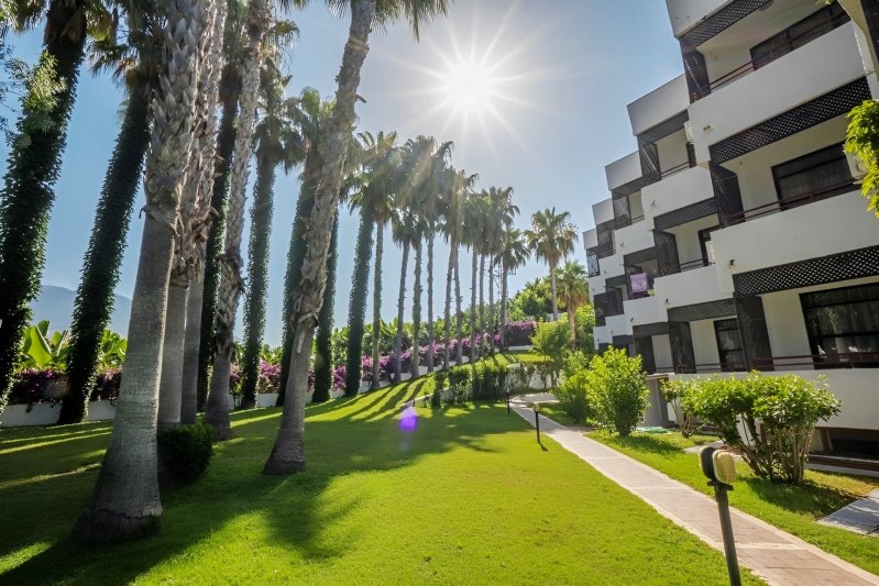 Alanya utazás Titan Club