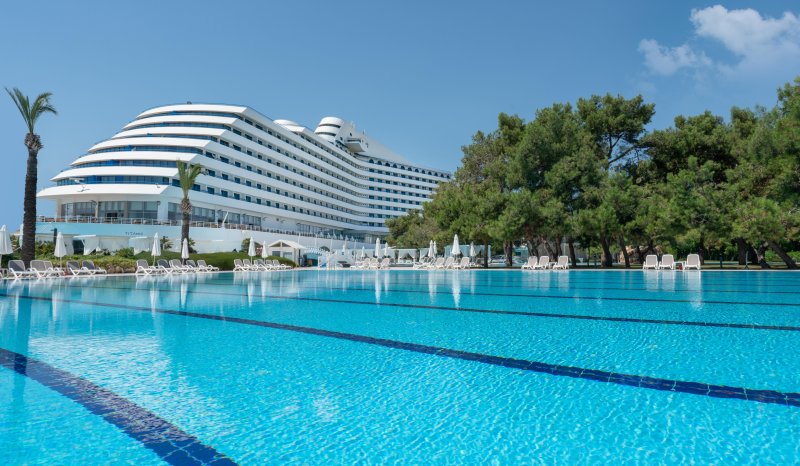 Antalya utazás Titanic Deluxe Lara