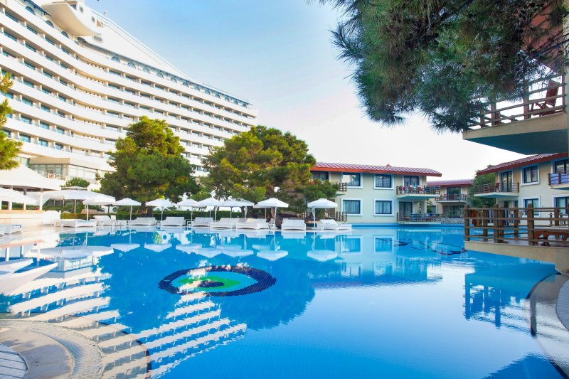 Antalya utazás Titanic Deluxe Lara