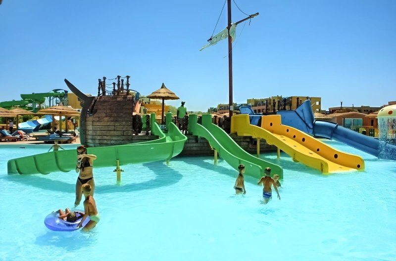 Hurghada utazás Titanic Palace Resort