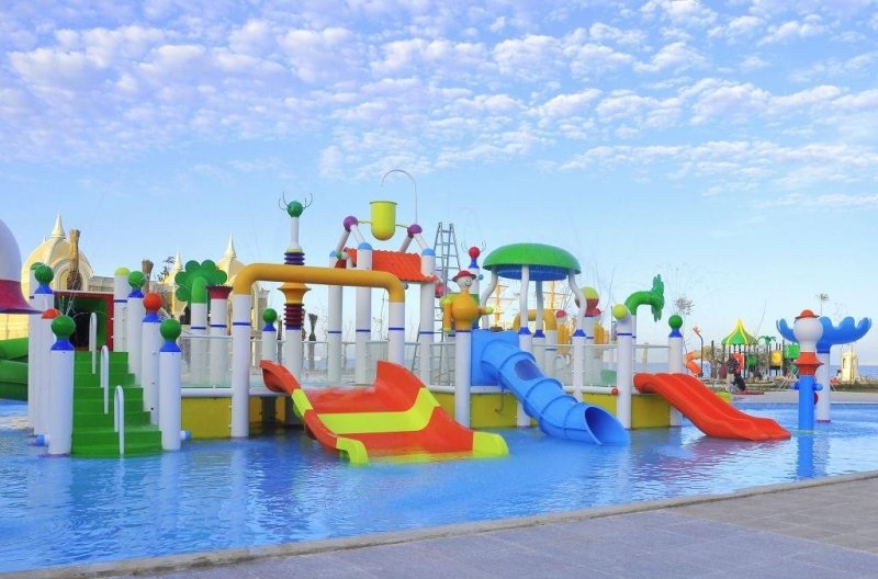 Hurghada utazás Titanic Royal Resort