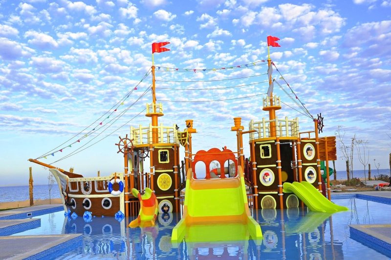 Hurghada utazás Titanic Royal Resort