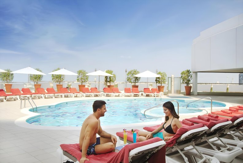 Dubai utazás Towers Rotana