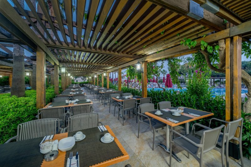 Trendy Palm Beach Side