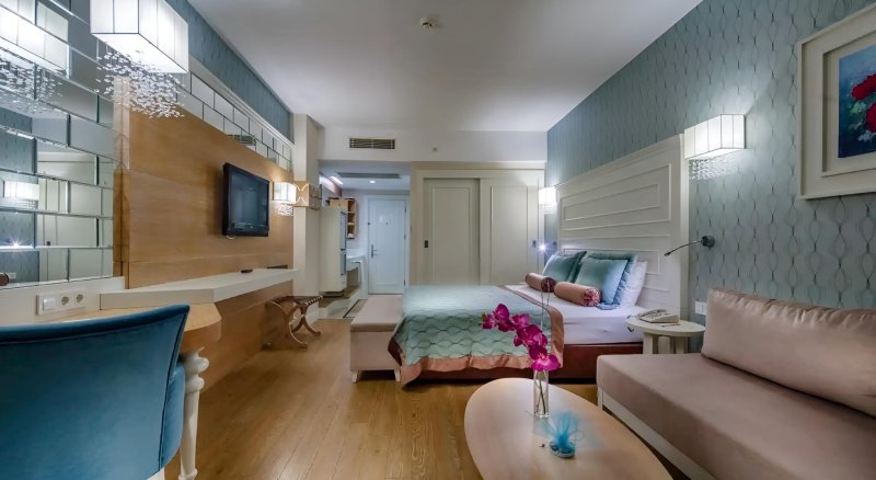 Trendy Verbena Beach Side